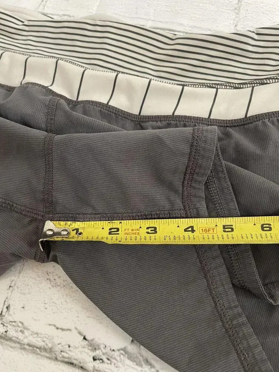 Lululemon Groovy Run Short Soot Light / Slalom Stripe Angel Wing / Hyper Size 6 - Picture 5 of 6